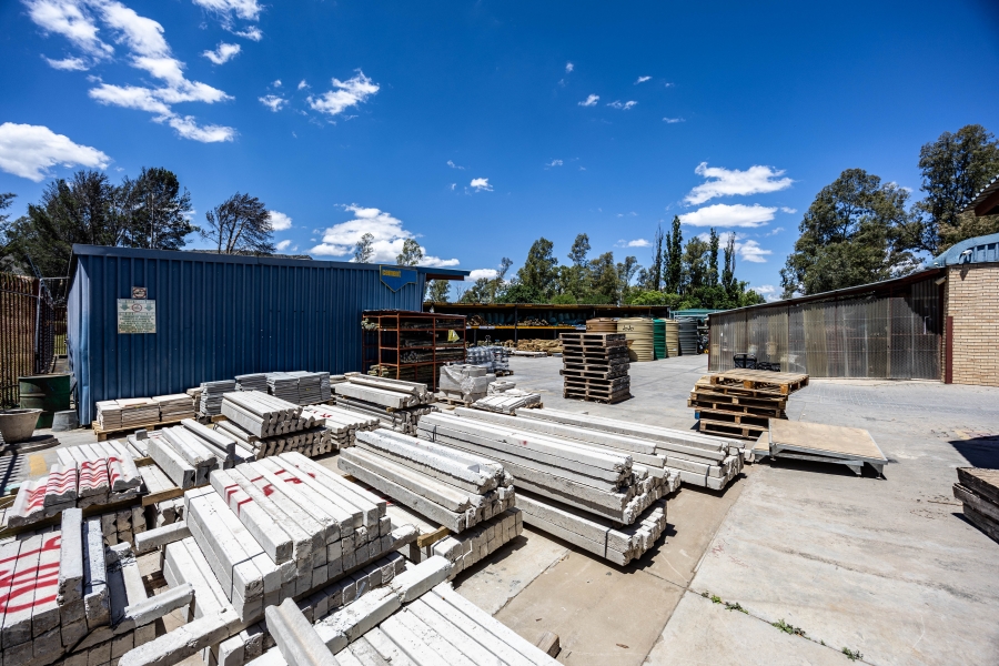 To Let commercial Property for Rent in Komani Park Eastern Cape